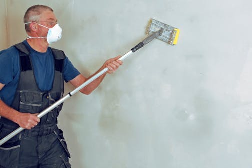 Sandspartel: Hvordan bruges sandspartel? Når væggen er helt tør, slibes og afstøves væggen igen. Sandspartel: Hvordan bruges sandspartel? Når væggen er helt tør, slibes og afstøves væggen igen.